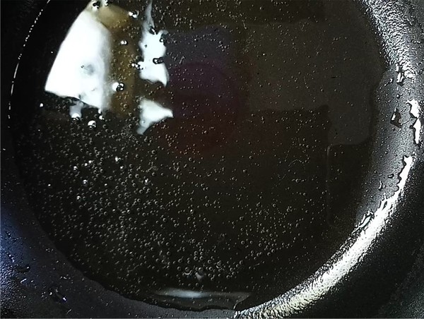 涼拌魔芋結(jié)的做法-酸辣味拌菜譜-易網(wǎng)健康養(yǎng)生網(wǎng) 涼拌魔芋結(jié)的做法-酸辣味拌菜譜