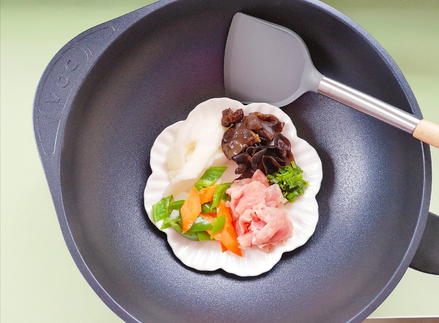 山藥炒肉片的做法-家常味炒菜譜-易網<a href=http://m.aoa7937.com/ target=_blank class=infotextkey>健康養生</a>網 山藥炒肉片的做法-家常味炒菜譜