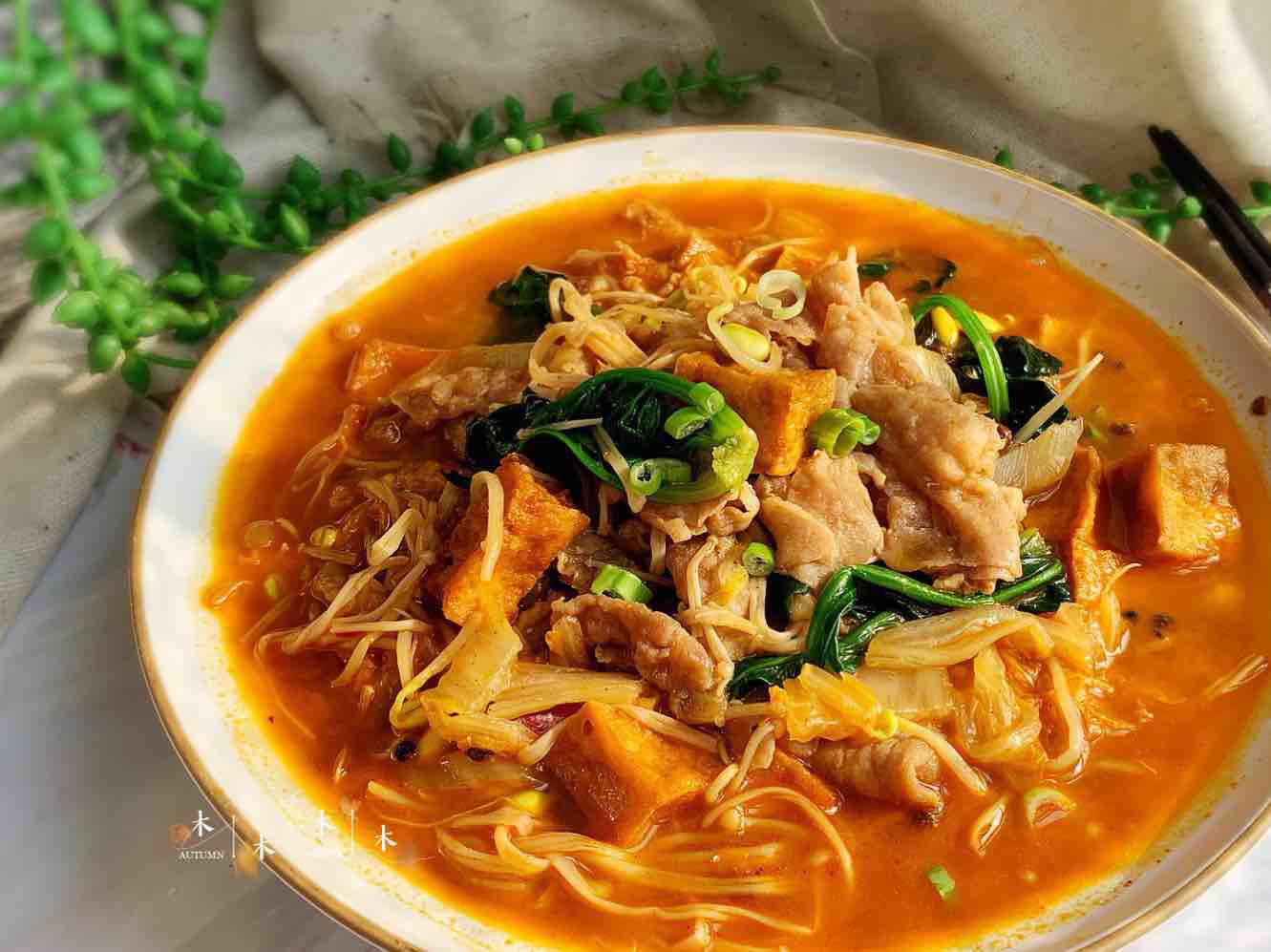 快手小火鍋的做法-麻辣味煮菜譜-易網(wǎng)健康養(yǎng)生網(wǎng) 快手小火鍋的做法-麻辣味煮菜譜