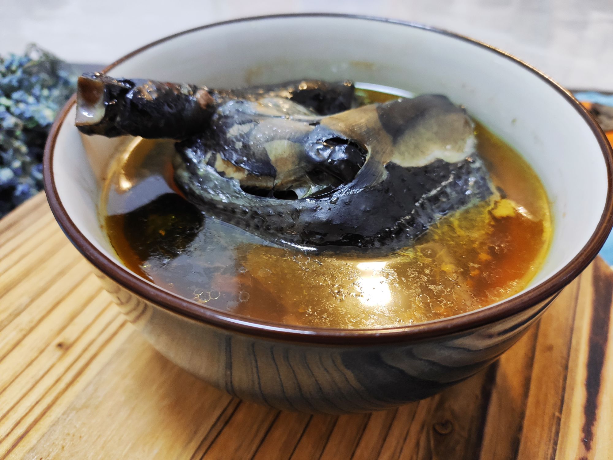 老酒燉烏雞,滋補好湯的做法-家常味燉菜譜-易網健康養生網 老酒燉烏雞,滋補好湯的做法-家常味燉菜譜