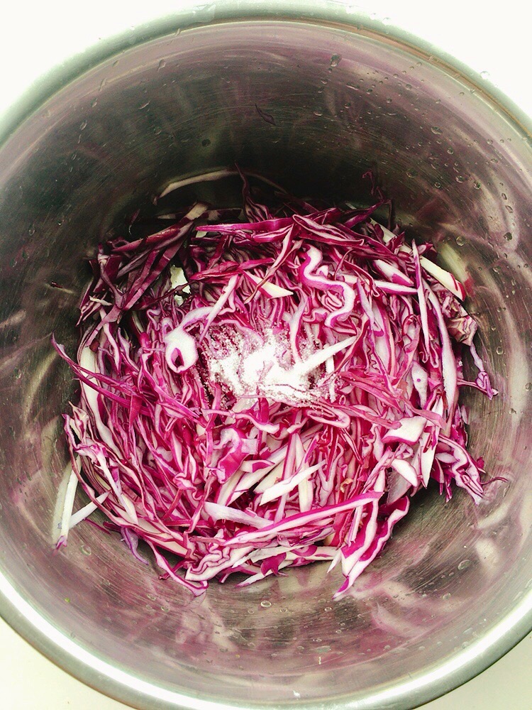 紫甘藍拌粉絲的做法-家常味拌菜譜