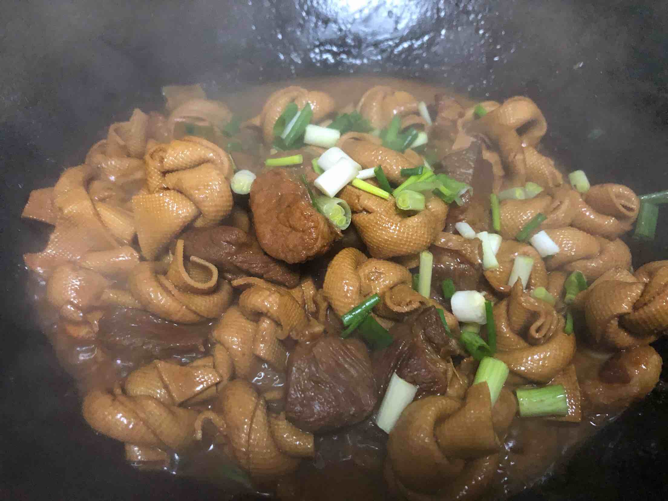 百葉結(jié)燒肉的做法-家常味燒菜譜-易網(wǎng)健康養(yǎng)生網(wǎng) 百葉結(jié)燒肉的做法-家常味燒菜譜