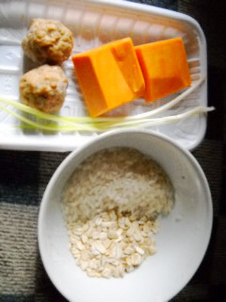 南瓜肉丸燕麥粥的做法-咸鮮味煮菜譜