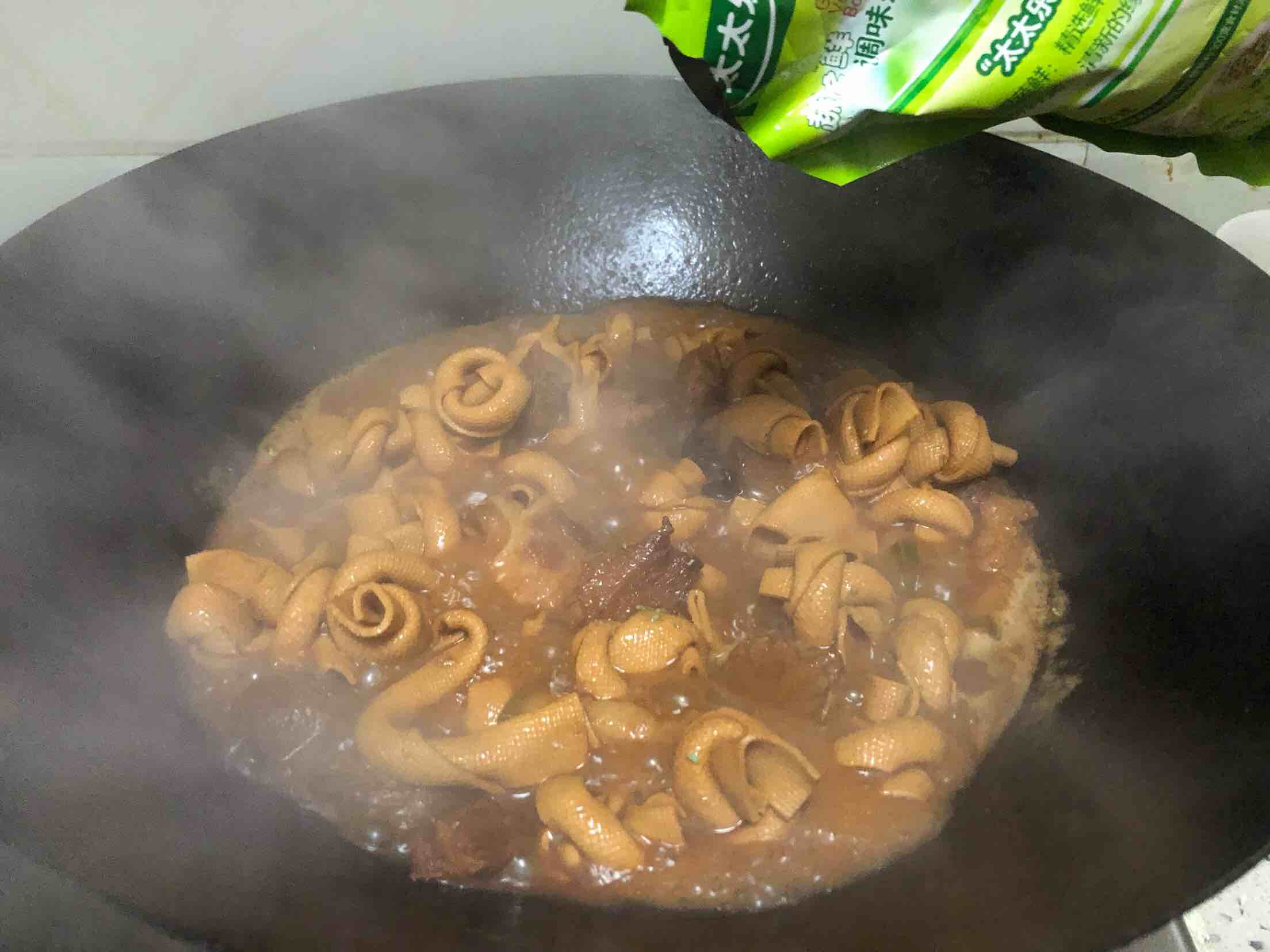 百葉結(jié)燒肉的做法-家常味燒菜譜-易網(wǎng)健康養(yǎng)生網(wǎng) 百葉結(jié)燒肉的做法-家常味燒菜譜