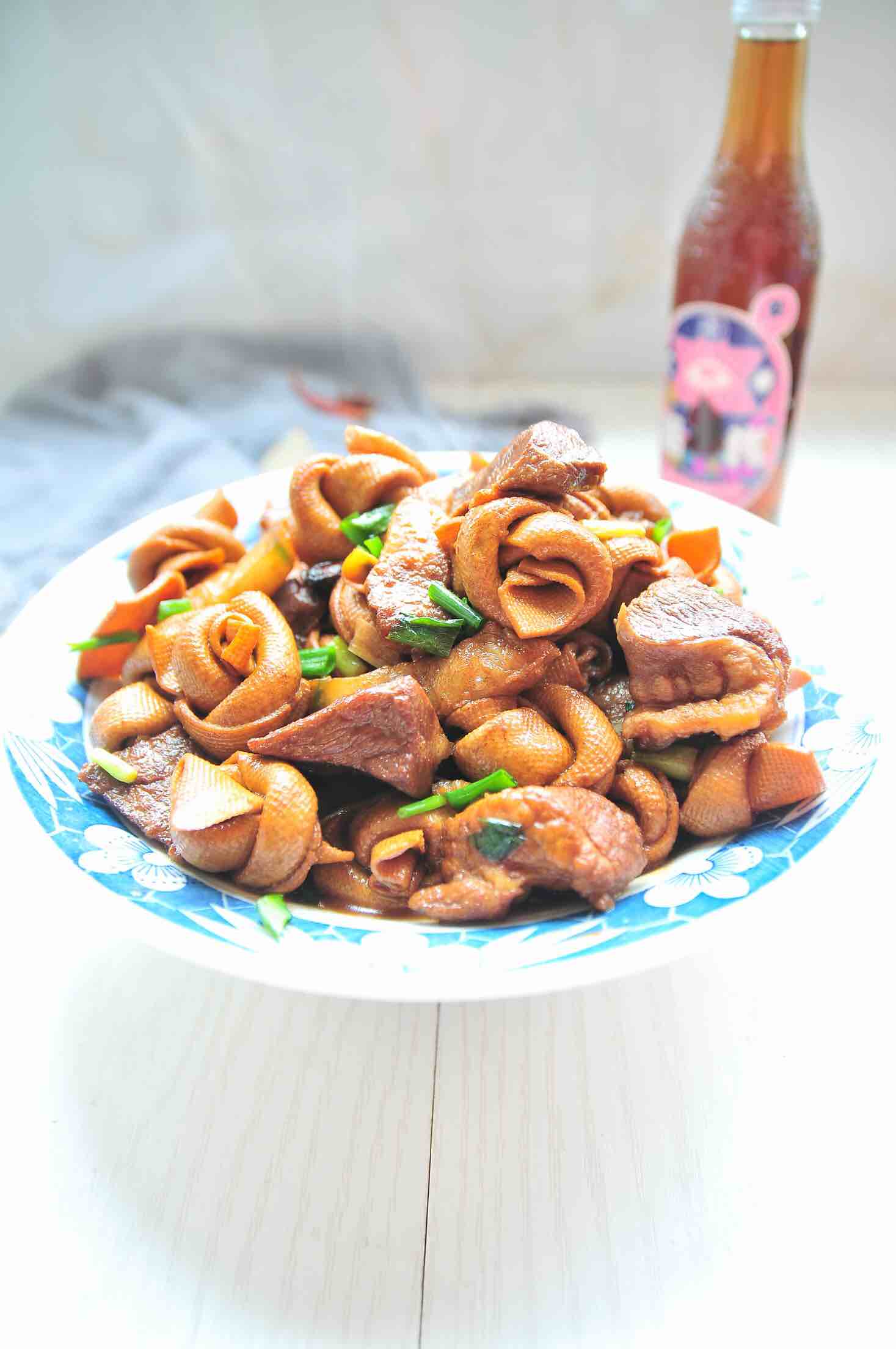 百葉結(jié)燒肉的做法-家常味燒菜譜-易網(wǎng)健康養(yǎng)生網(wǎng) 百葉結(jié)燒肉的做法-家常味燒菜譜