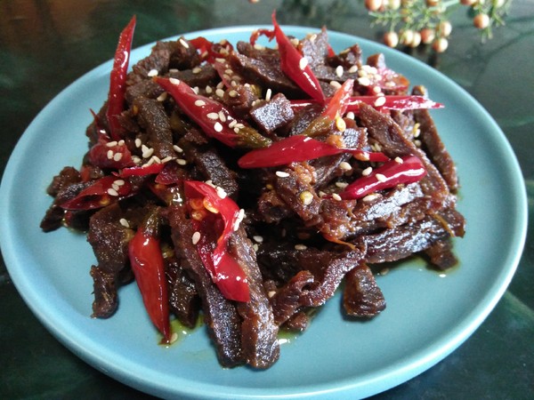 麻辣牛肉條的做法-香辣味炒菜譜-易網健康養生網 麻辣牛肉條的做法-香辣味炒菜譜
