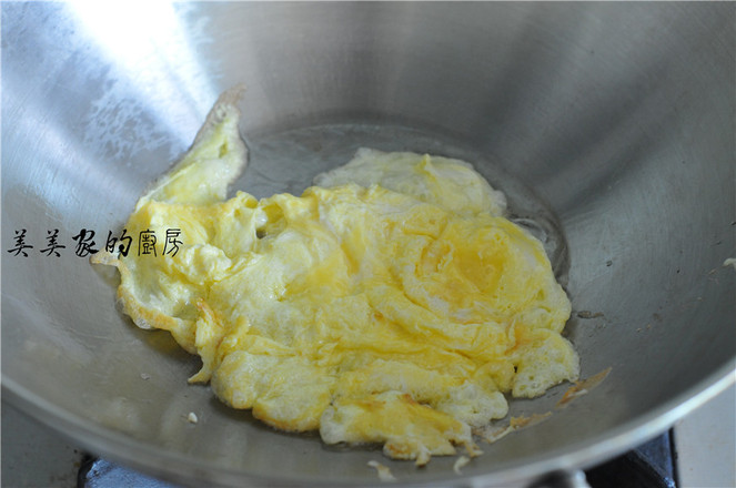 黃花菜炒雞蛋的做法-家常味炒菜譜-易網健康養生網 黃花菜炒雞蛋的做法-家常味炒菜譜