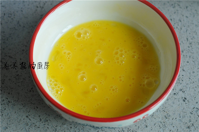 黃花菜炒雞蛋的做法-家常味炒菜譜-易網健康養生網 黃花菜炒雞蛋的做法-家常味炒菜譜