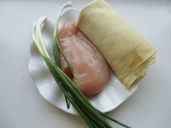 蒸肉卷的做法-家常味蒸菜譜-易網<a href=http://m.aoa7937.com/ target=_blank class=infotextkey>健康養生</a>網 蒸肉卷的做法-家常味蒸菜譜