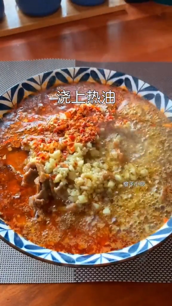 水煮牛肉的做法-家常味炒菜譜-易網健康養生網 水煮牛肉的做法-家常味炒菜譜