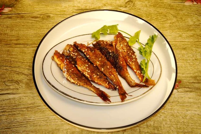 香煎小黃花魚(yú)的做法-香辣味煎菜譜