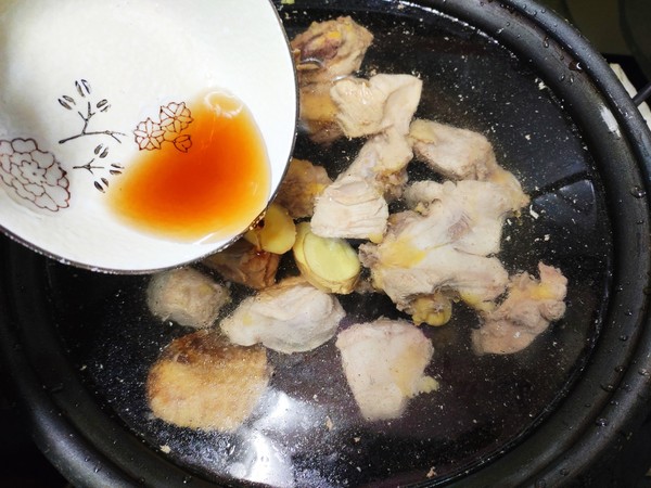 鹿茸菌山藥雞湯的做法-咸鮮味燉菜譜-易網健康養(yǎng)生網 鹿茸菌山藥雞湯的做法-咸鮮味燉菜譜
