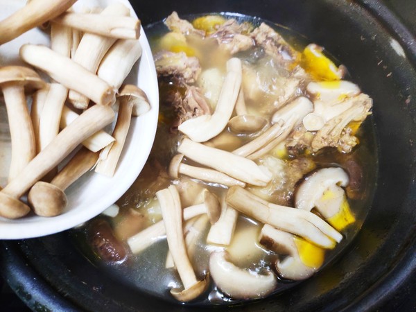 鹿茸菌山藥雞湯的做法-咸鮮味燉菜譜-易網健康養(yǎng)生網 鹿茸菌山藥雞湯的做法-咸鮮味燉菜譜