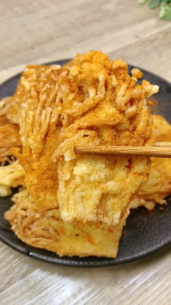 酥炸金針菇的做法-家常味炸菜譜-易網(wǎng)健康養(yǎng)生網(wǎng) 酥炸金針菇的做法-家常味炸菜譜