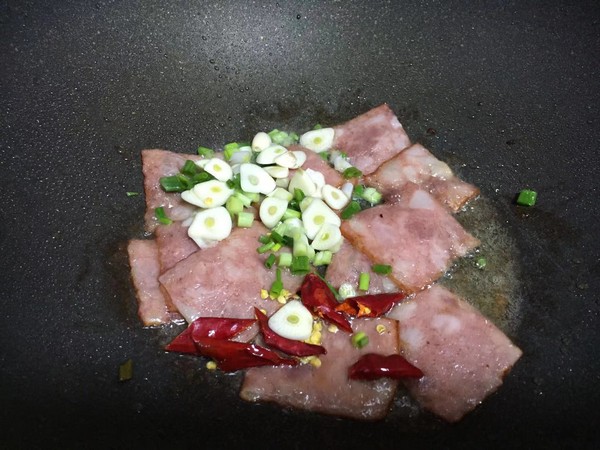 培根炒快菜的做法-咸鮮味炒菜譜-易網健康養生網 培根炒快菜的做法-咸鮮味炒菜譜