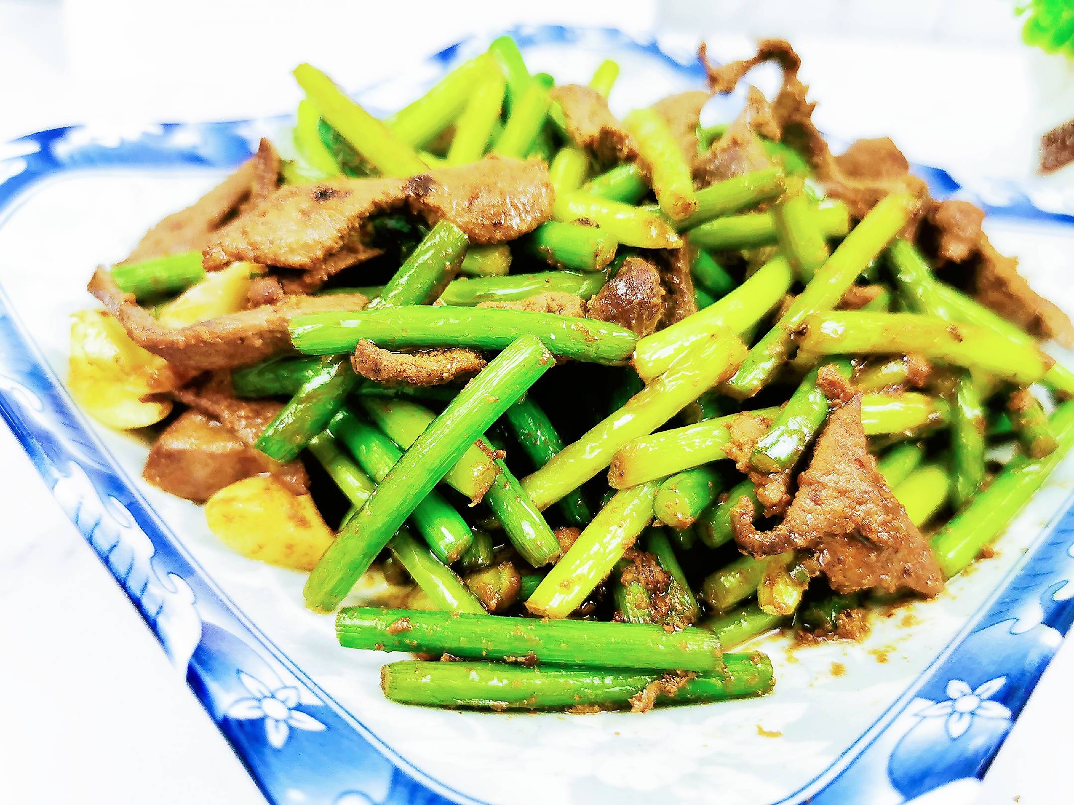 蒜薹炒豬肝的做法-咸鮮味炒菜譜-易網健康養生網 蒜薹炒豬肝的做法-咸鮮味炒菜譜