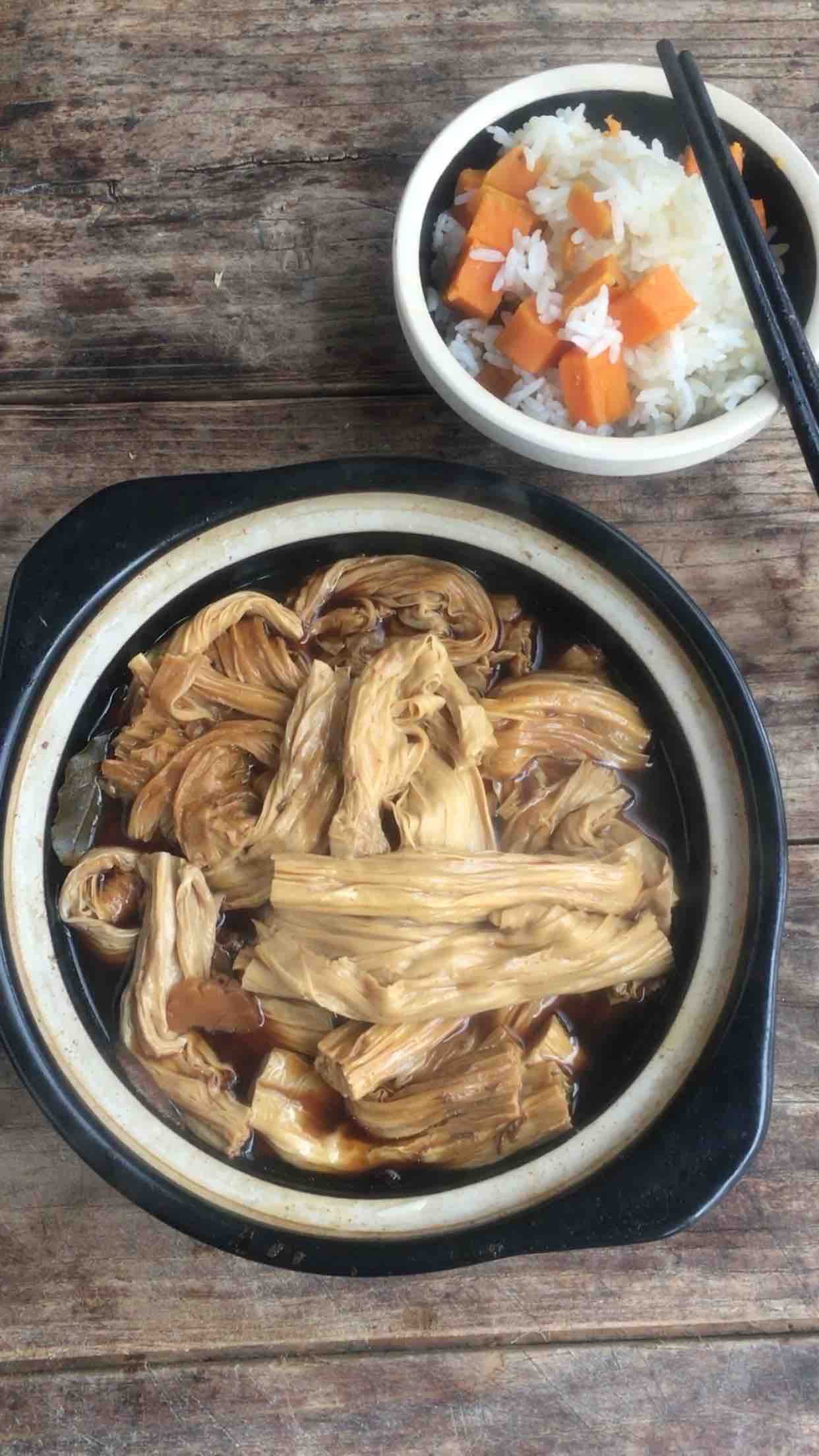 砂鍋腐竹的做法-家常味煮菜譜-易網健康養生網 砂鍋腐竹的做法-家常味煮菜譜