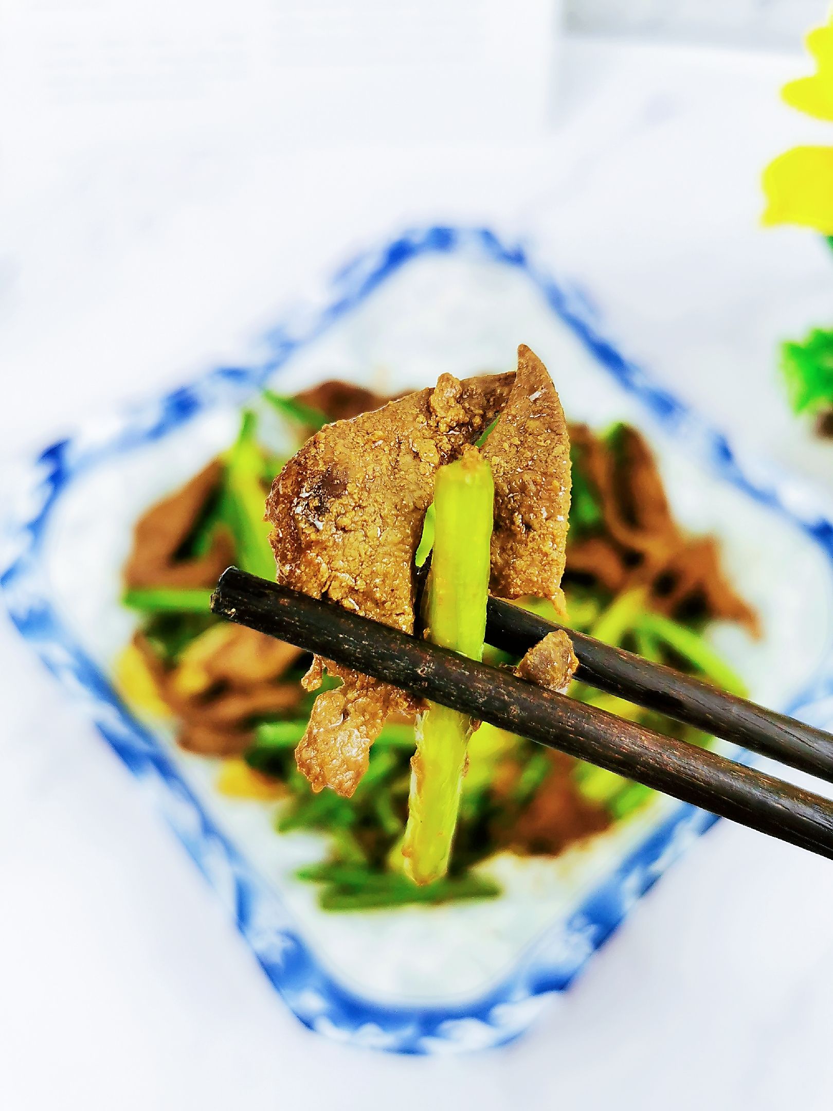 蒜薹炒豬肝的做法-咸鮮味炒菜譜-易網健康養生網 蒜薹炒豬肝的做法-咸鮮味炒菜譜
