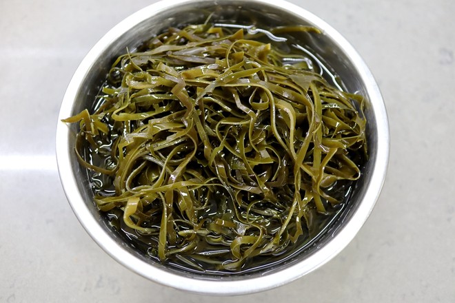 涼拌酸辣海帶絲的做法-酸辣味拌菜譜-易網健康養生網 涼拌酸辣海帶絲的做法-酸辣味拌菜譜