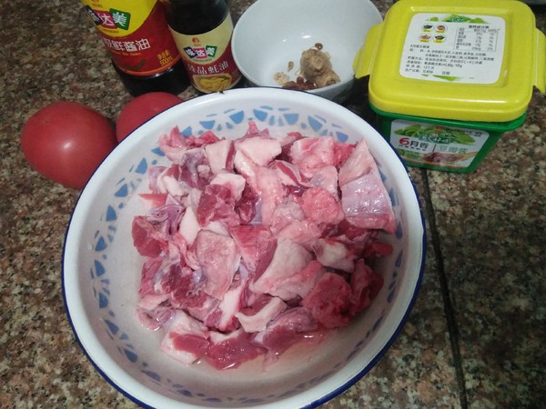 西紅柿燒肉的做法-家常味燉菜譜