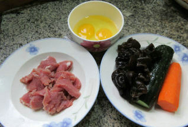 木須里脊肉的做法-家常味炒菜譜-易網<a href=http://m.aoa7937.com/ target=_blank class=infotextkey>健康養生</a>網 木須里脊肉的做法-家常味炒菜譜