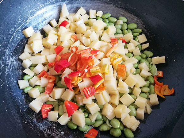 青豆炒土豆的做法-家常味炒菜譜