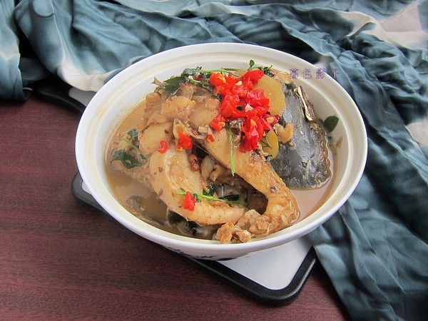 年夜飯一道紅燒魚的做法-家常味燉菜譜
