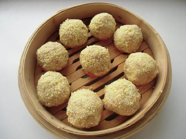 小米肉丸子的做法-家常味蒸菜譜-易網健康養生網 小米肉丸子的做法-家常味蒸菜譜