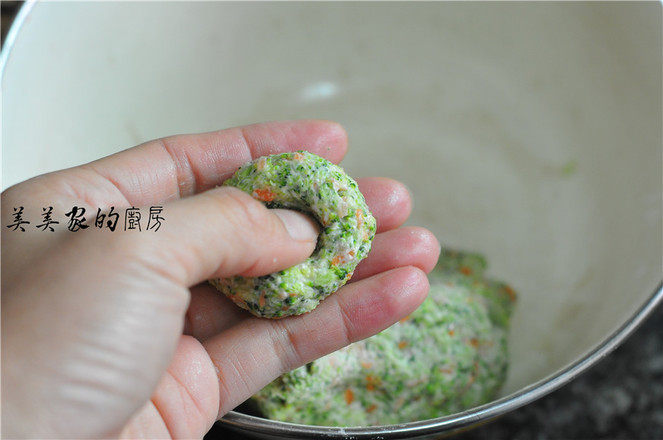 澆汁西藍(lán)花盞的做法-家常味蒸菜譜-易網(wǎng)健康養(yǎng)生網(wǎng) 澆汁西藍(lán)花盞的做法-家常味蒸菜譜