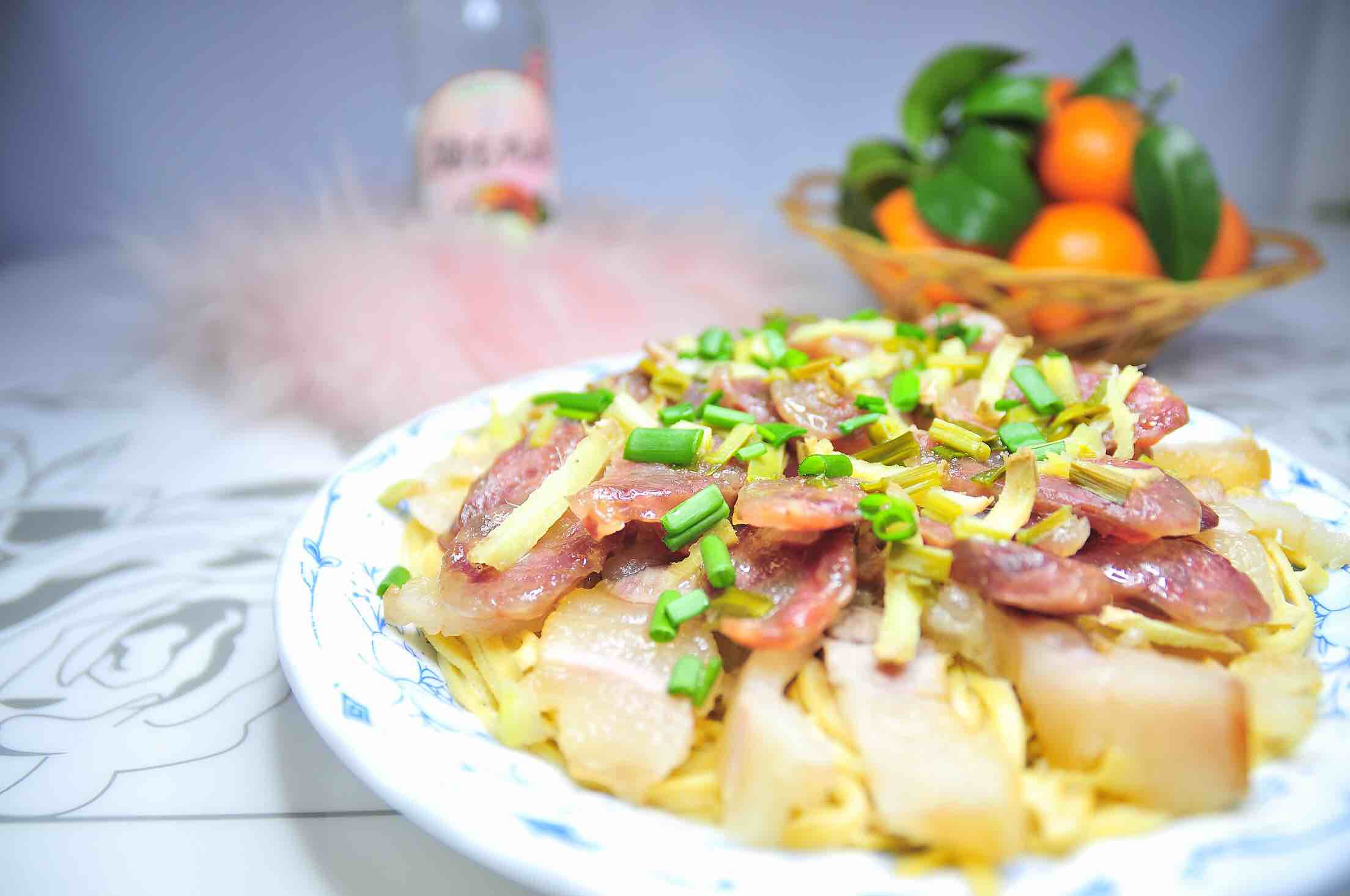 咸肉香腸蒸干絲的做法-咸鮮味蒸菜譜-易網健康養生網 咸肉香腸蒸干絲的做法-咸鮮味蒸菜譜