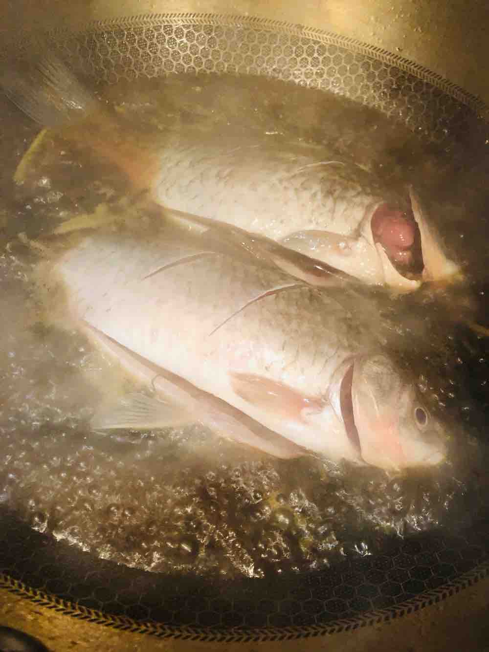 雪菜鯽魚(yú)的做法-家常味燒菜譜