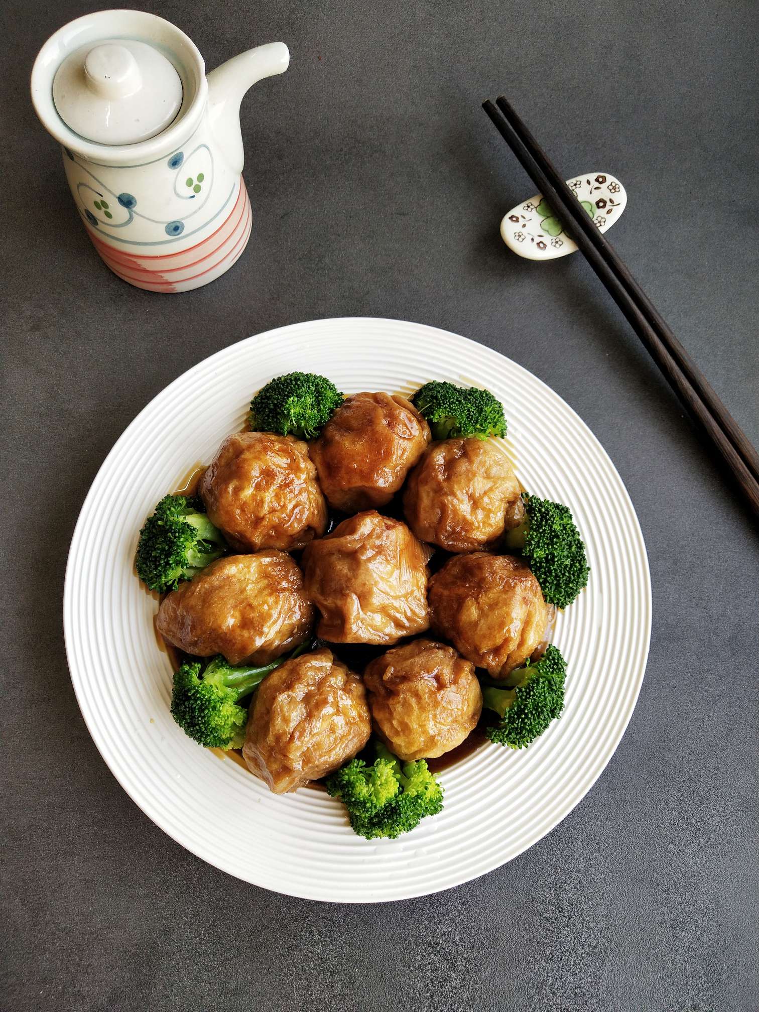油面筋釀肉的做法-咸鮮味煮菜譜-易網(wǎng)健康養(yǎng)生網(wǎng) 油面筋釀肉的做法-咸鮮味煮菜譜