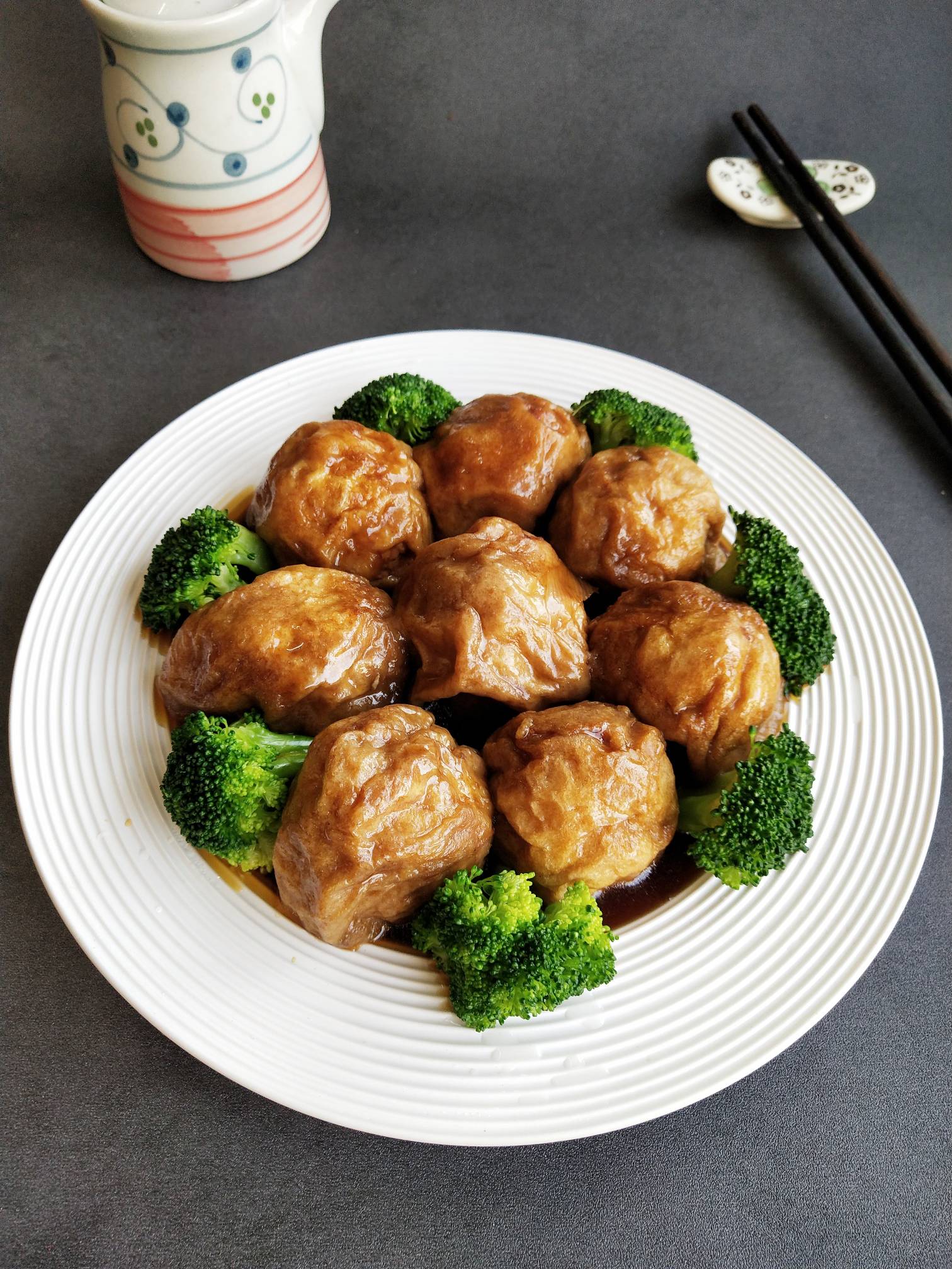 油面筋釀肉的做法-咸鮮味煮菜譜-易網(wǎng)健康養(yǎng)生網(wǎng) 油面筋釀肉的做法-咸鮮味煮菜譜