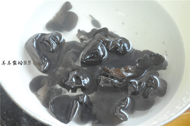 木耳燴腐竹的做法-家常味炒菜譜-易網(wǎng)健康養(yǎng)生網(wǎng) 木耳燴腐竹的做法-家常味炒菜譜