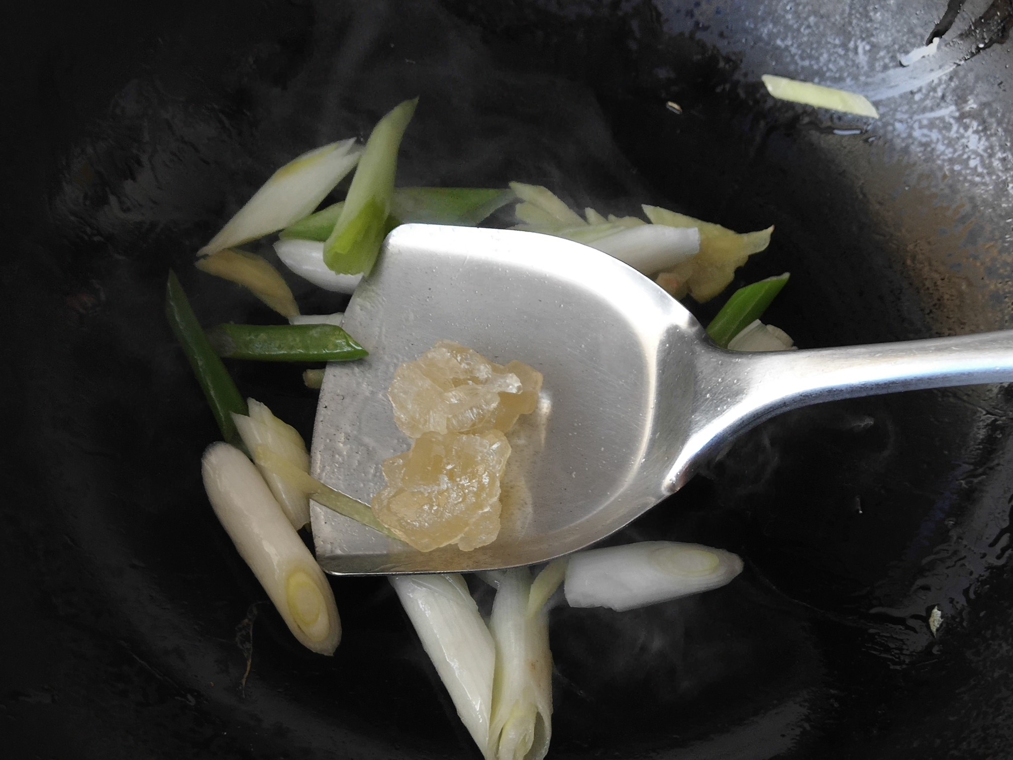 油面筋釀肉的做法-咸鮮味煮菜譜-易網(wǎng)健康養(yǎng)生網(wǎng) 油面筋釀肉的做法-咸鮮味煮菜譜