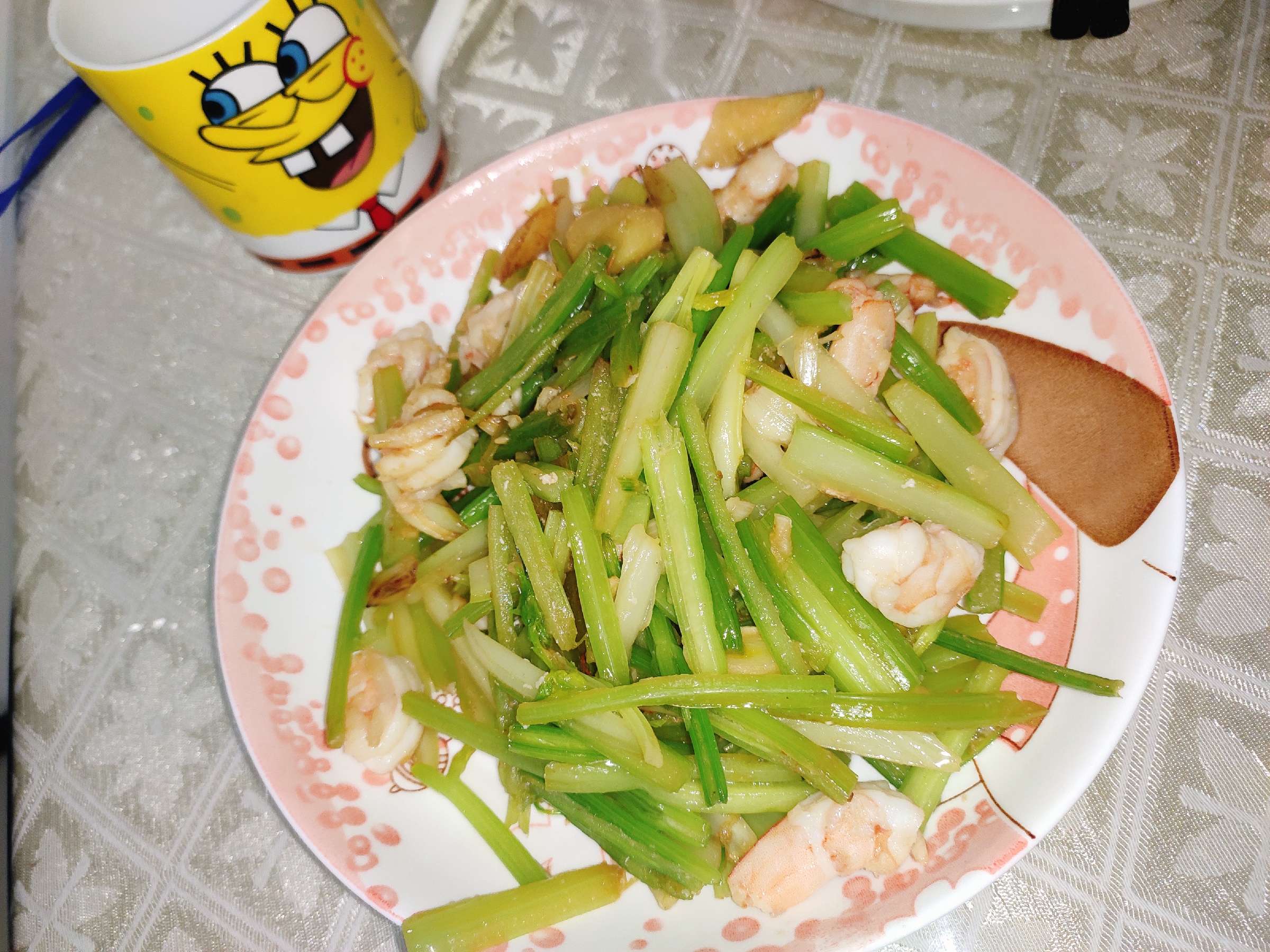 芹菜蝦仁的做法-咸鮮味炒菜譜-易網(wǎng)健康養(yǎng)生網(wǎng) 芹菜蝦仁的做法-咸鮮味炒菜譜
