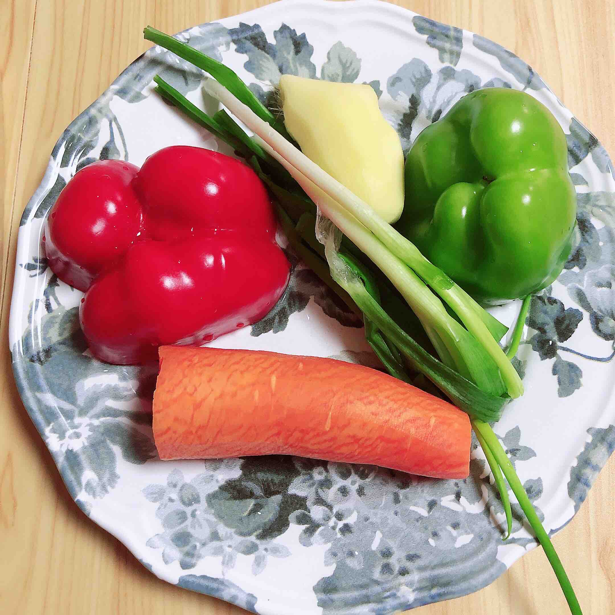醬燜黃花魚的做法-咸鮮味燜菜譜-易網健康養生網 醬燜黃花魚的做法-咸鮮味燜菜譜