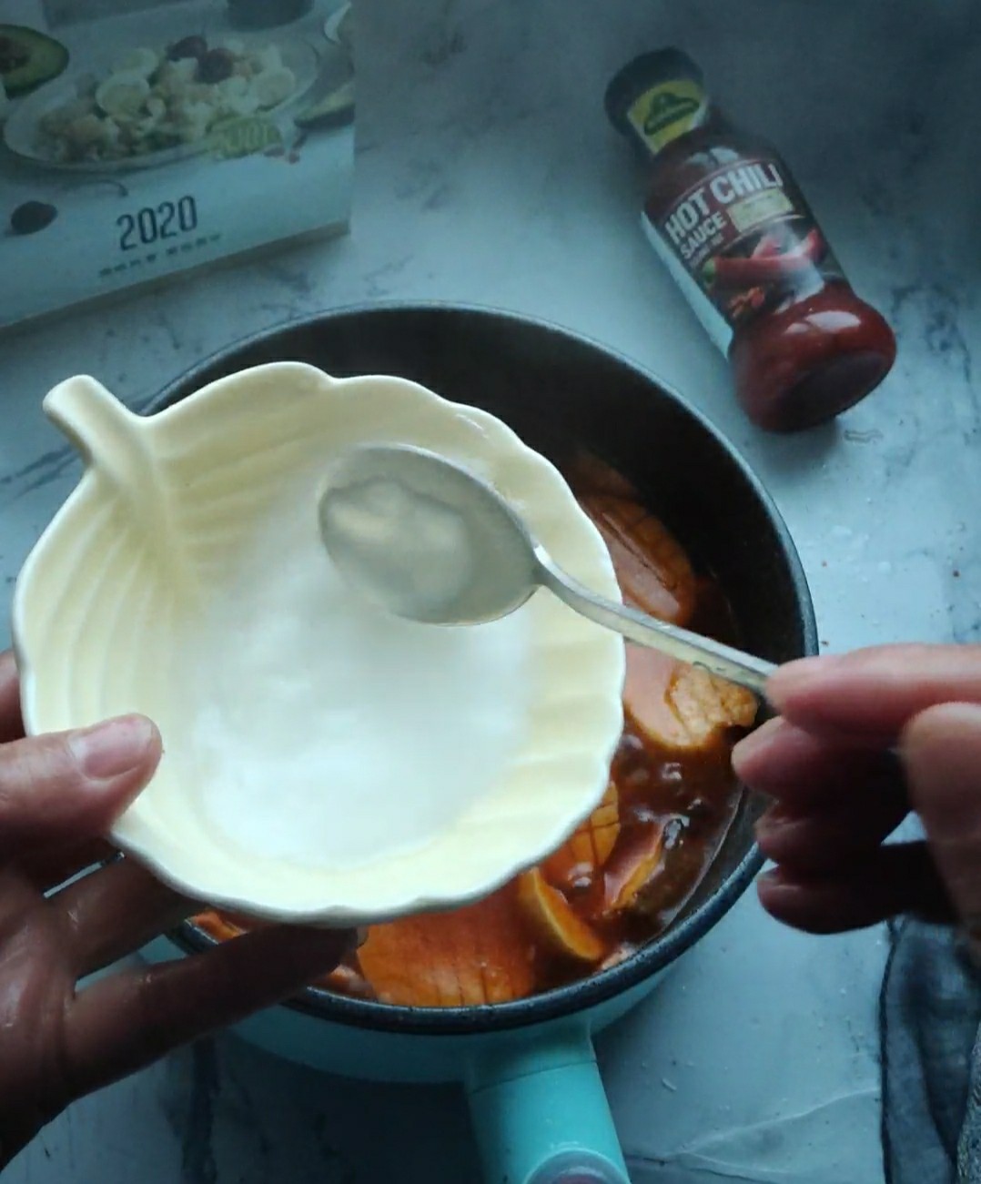 番茄辣醬杏鮑菇的做法-酸辣味煎菜譜-易網(wǎng)健康養(yǎng)生網(wǎng) 番茄辣醬杏鮑菇的做法-酸辣味煎菜譜