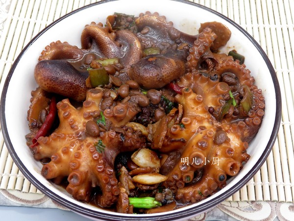 爆頭八爪魚的做法-家常味燉菜譜-易網健康養生網 爆頭八爪魚的做法-家常味燉菜譜