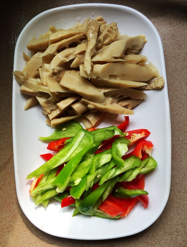春筍炒瘦肉的做法-香辣味炒菜譜-易網健康養生網 春筍炒瘦肉的做法-香辣味炒菜譜