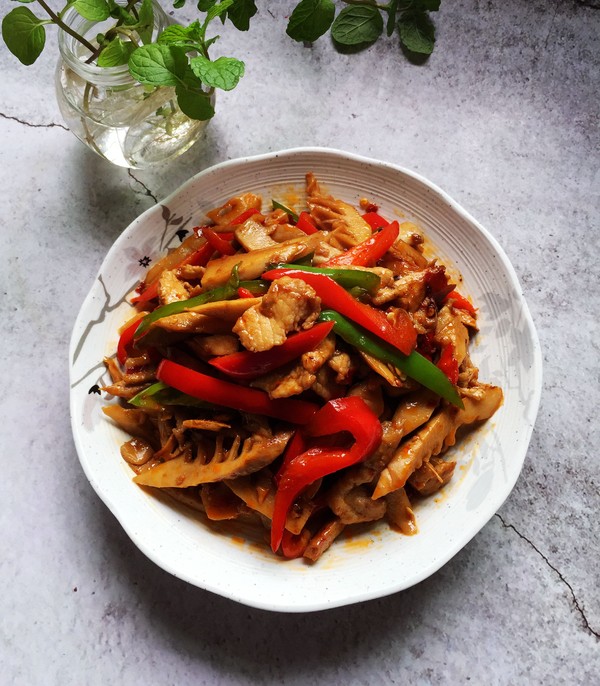 春筍炒瘦肉的做法-香辣味炒菜譜-易網健康養生網 春筍炒瘦肉的做法-香辣味炒菜譜