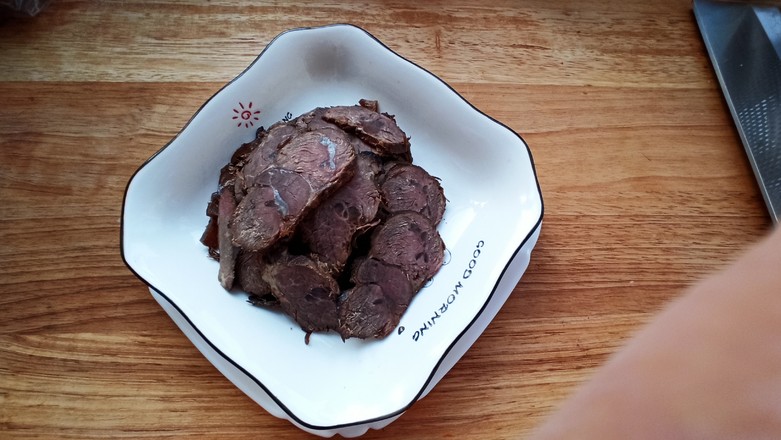 醬牛肉的做法-醬香味煮菜譜-易網健康養生網 醬牛肉的做法-醬香味煮菜譜