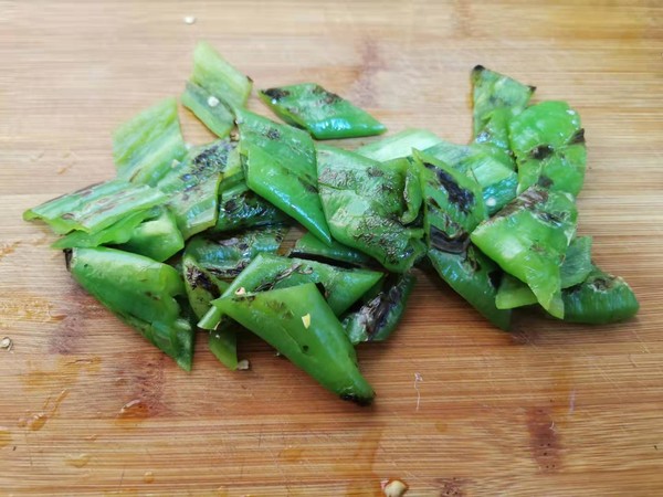 虎皮尖椒鵪鶉蛋的做法-咸鮮味煮菜譜-易網(wǎng)健康養(yǎng)生網(wǎng) 虎皮尖椒鵪鶉蛋的做法-咸鮮味煮菜譜