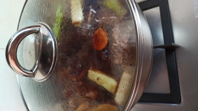 醬牛肉的做法-醬香味煮菜譜-易網健康養生網 醬牛肉的做法-醬香味煮菜譜