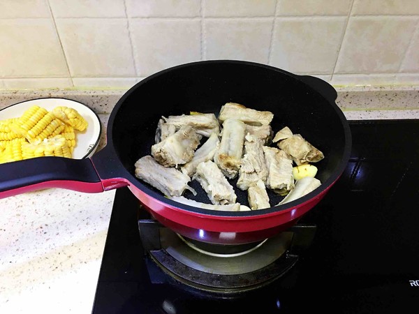 排骨燉玉米的做法-咸鮮味燉菜譜-易網健康養生網 排骨燉玉米的做法-咸鮮味燉菜譜