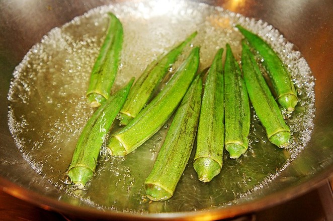 糖醋蘿卜花的做法-酸甜味腌菜譜-易網(wǎng)健康養(yǎng)生網(wǎng) 糖醋蘿卜花的做法-酸甜味腌菜譜