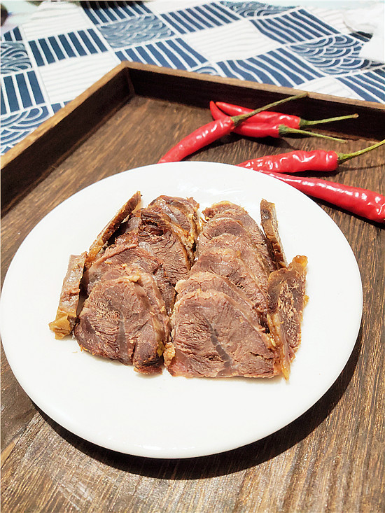 香辣鹵牛肉的做法-香辣味鹵菜譜-易網健康養生網 香辣鹵牛肉的做法-香辣味鹵菜譜