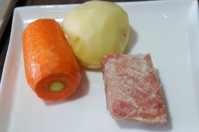 家常大燉菜的做法-家常味燉菜譜-易網<a href=http://m.aoa7937.com/ target=_blank class=infotextkey>健康養(yǎng)生</a>網 家常大燉菜的做法-家常味燉菜譜