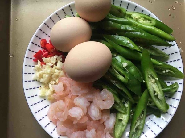 蝦仁炒雞蛋的做法-家常味炒菜譜-易網(wǎng)<a href=http://m.aoa7937.com/ target=_blank class=infotextkey>健康養(yǎng)生</a>網(wǎng) 蝦仁炒雞蛋的做法-家常味炒菜譜