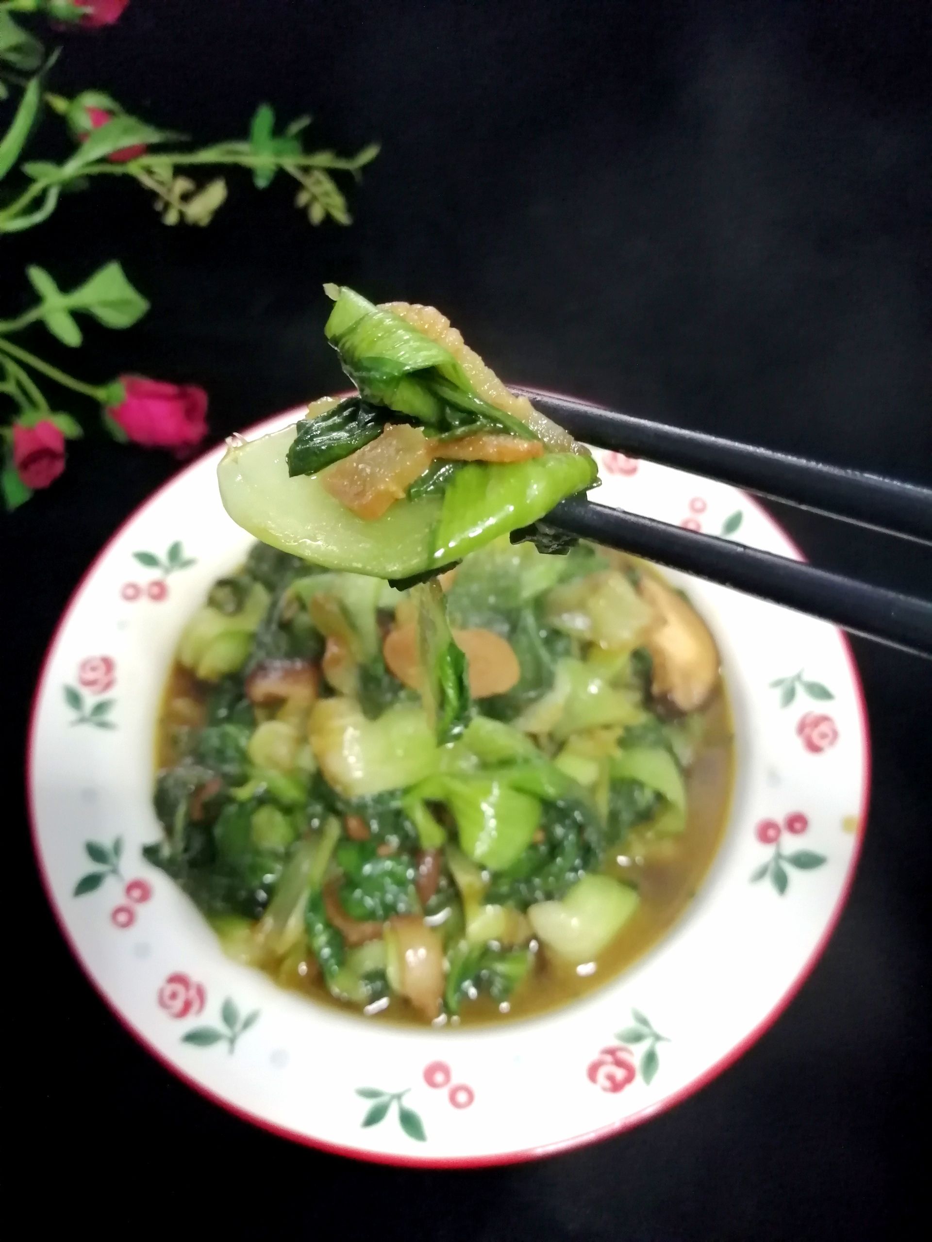 臘肉香菇青菜的做法-家常味炒菜譜-易網健康養生網 臘肉香菇青菜的做法-家常味炒菜譜